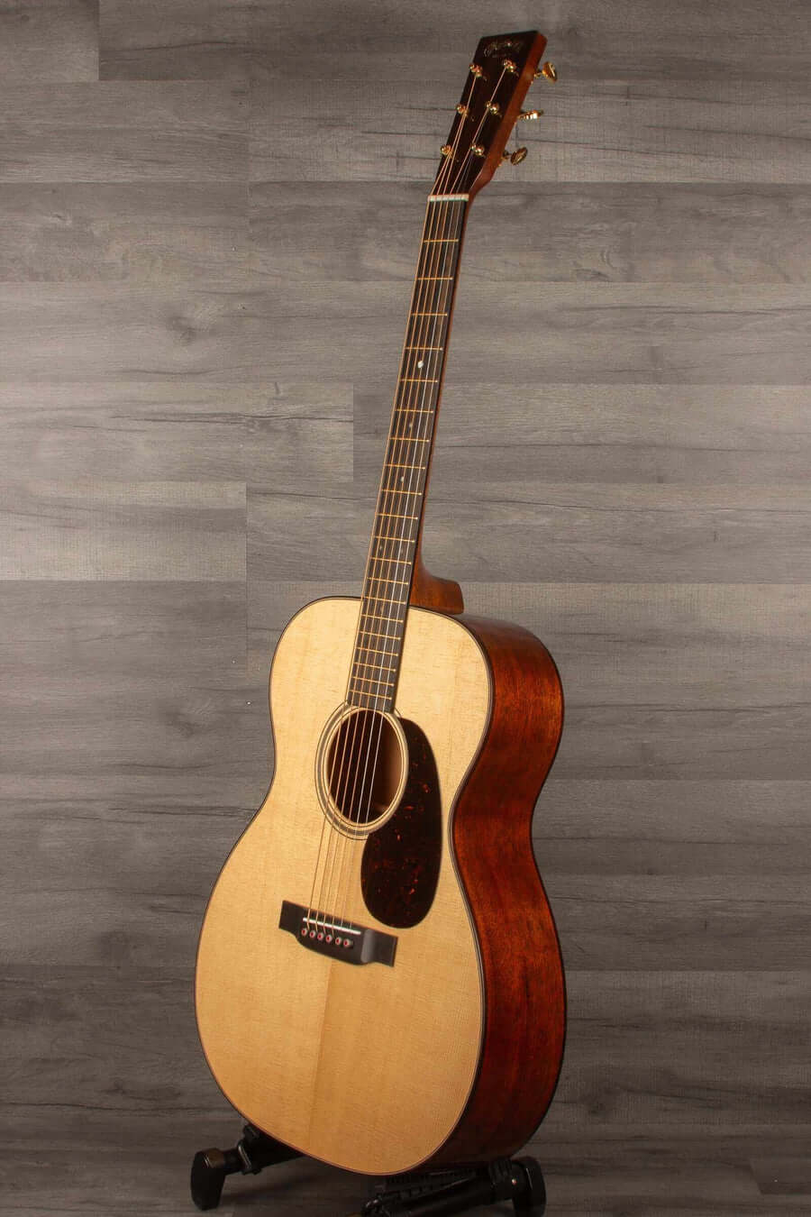 Martin 000-18 Modern Deluxe Acoustic guitar | Musicstreet guitar shop