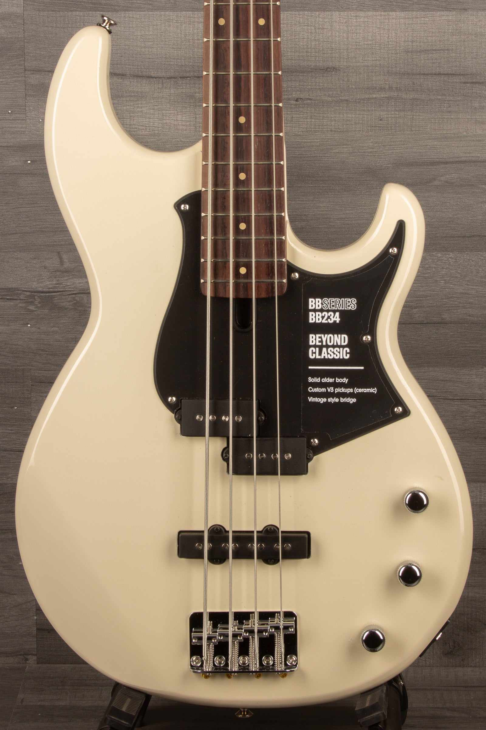 Yamaha BB234 Bass - Vintage White