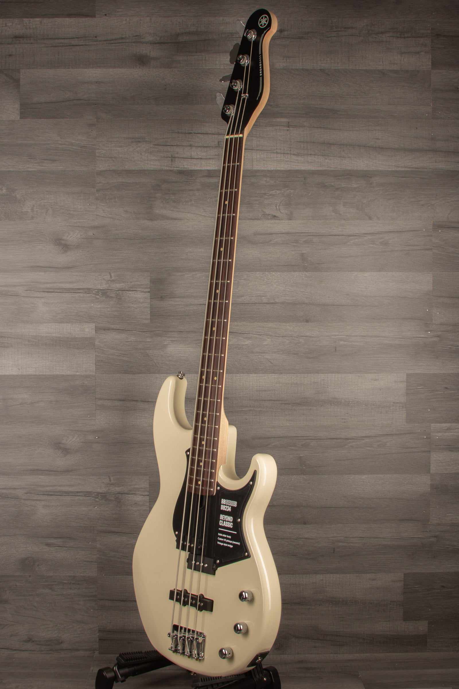 Yamaha BB234 Bass - Vintage White