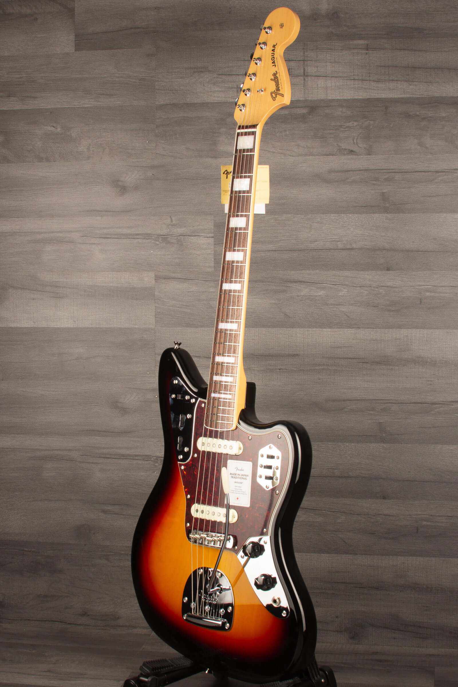 Fender - Traditional Late 60s Jaguar® 3 colour sunburst - Made in Japan | MusicStreet