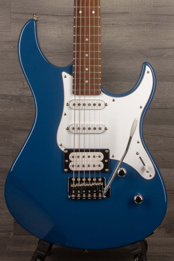 Yamaha Pacifica 112V Electric Guitar - United Blue