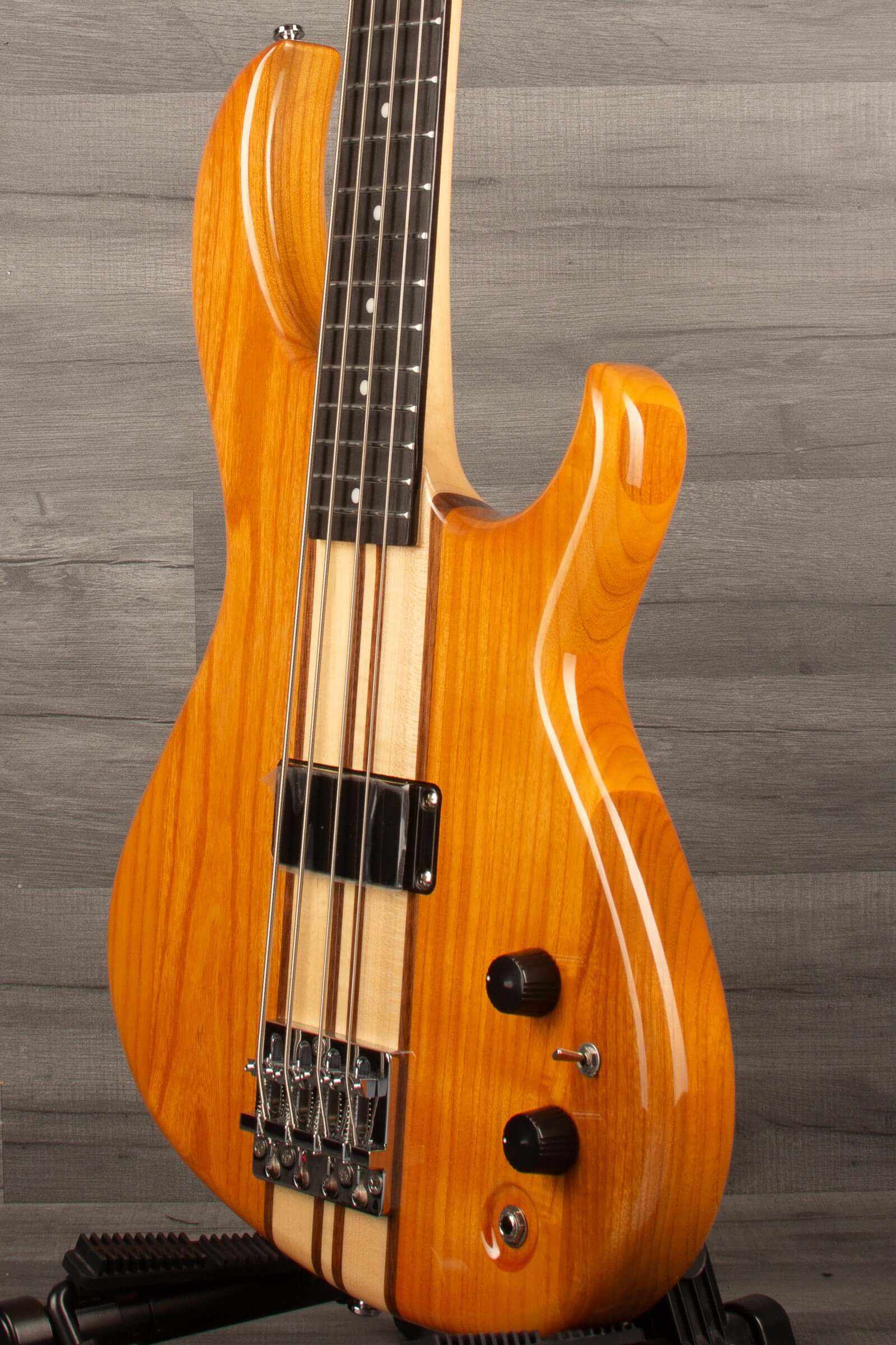 Aria SB-700 Bass Guitar - Oak