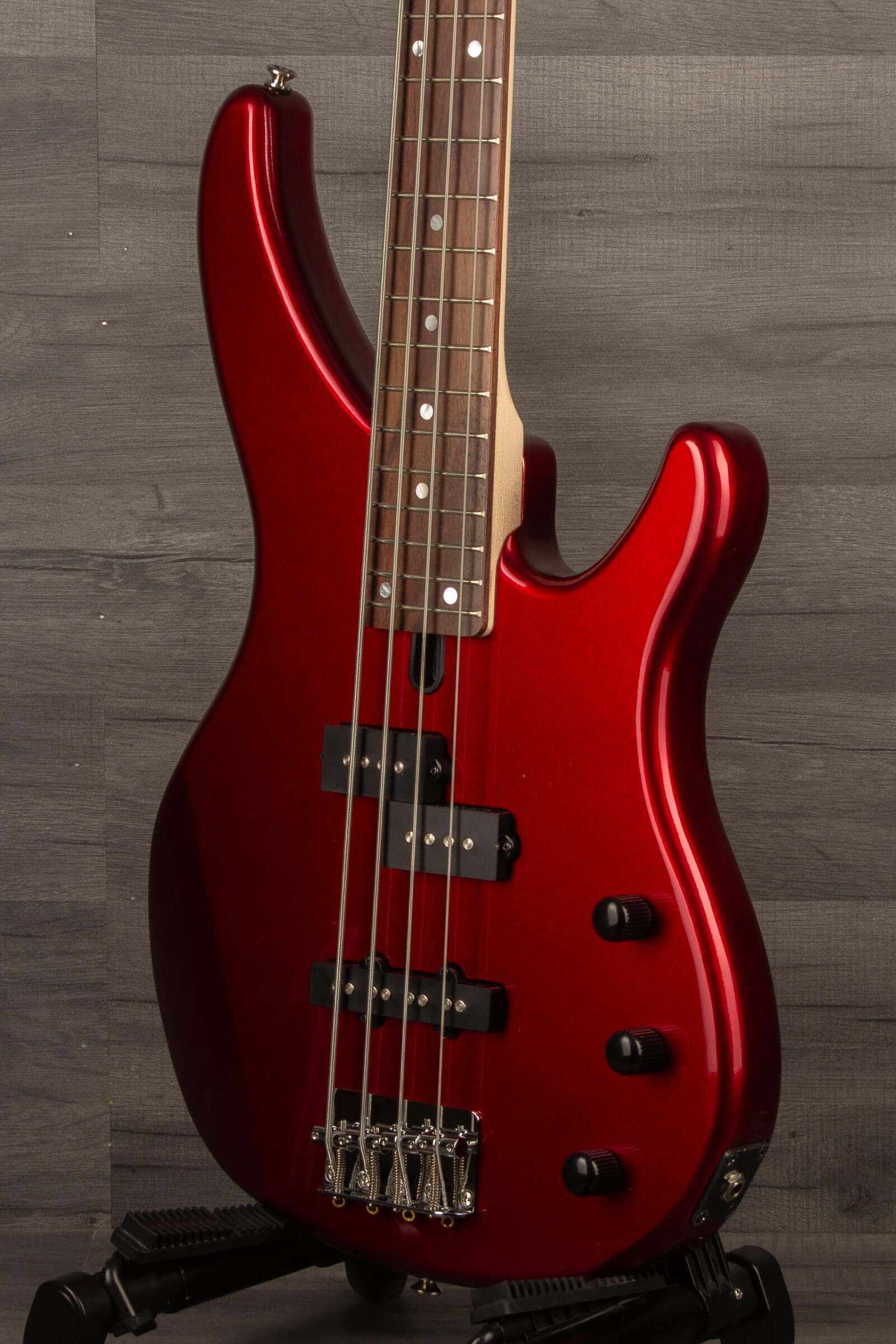 Yamaha TRBX174 Bass, Red metallic