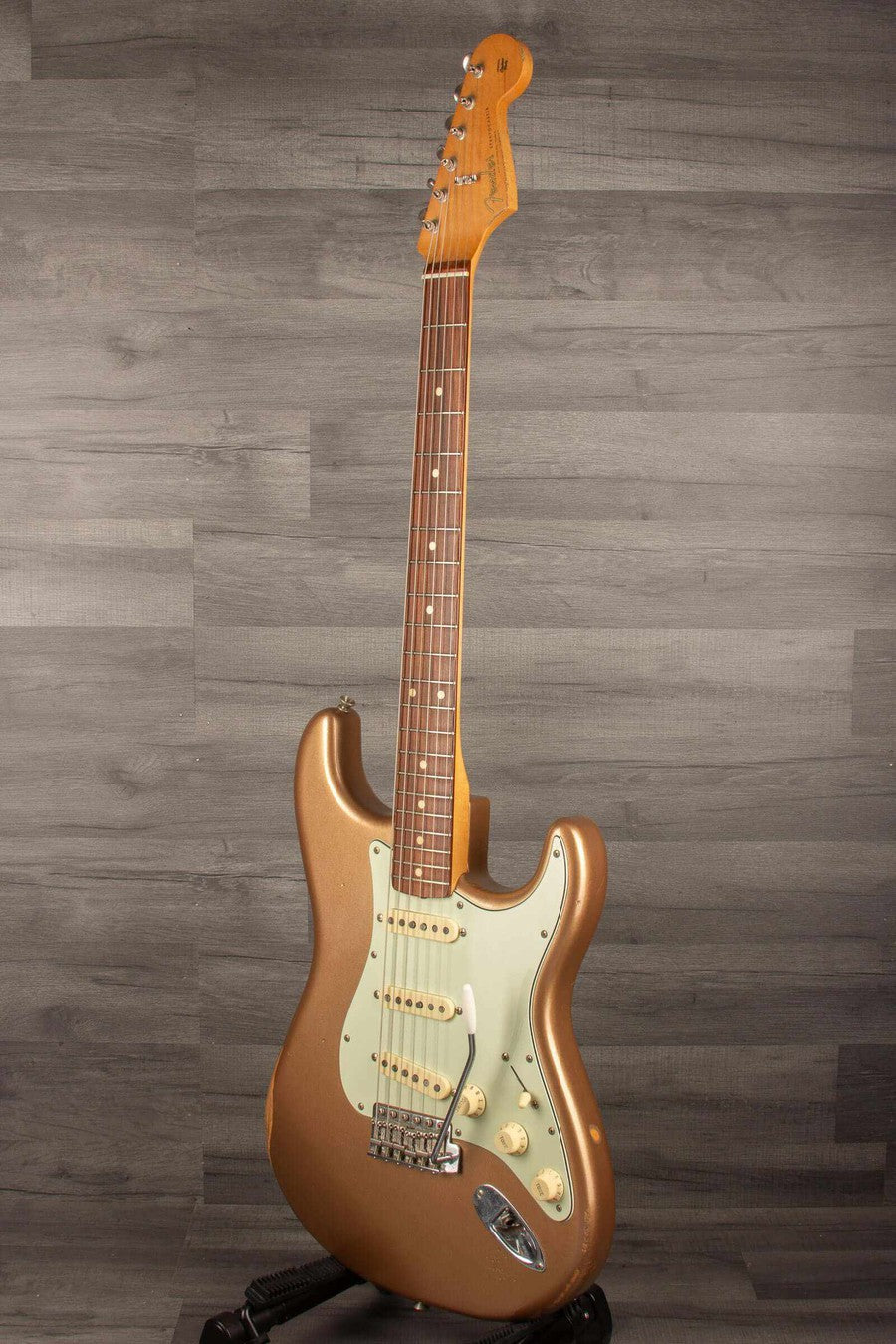 USED - Fender Vintera Road Worn '60s Stratocaster Firemist Gold