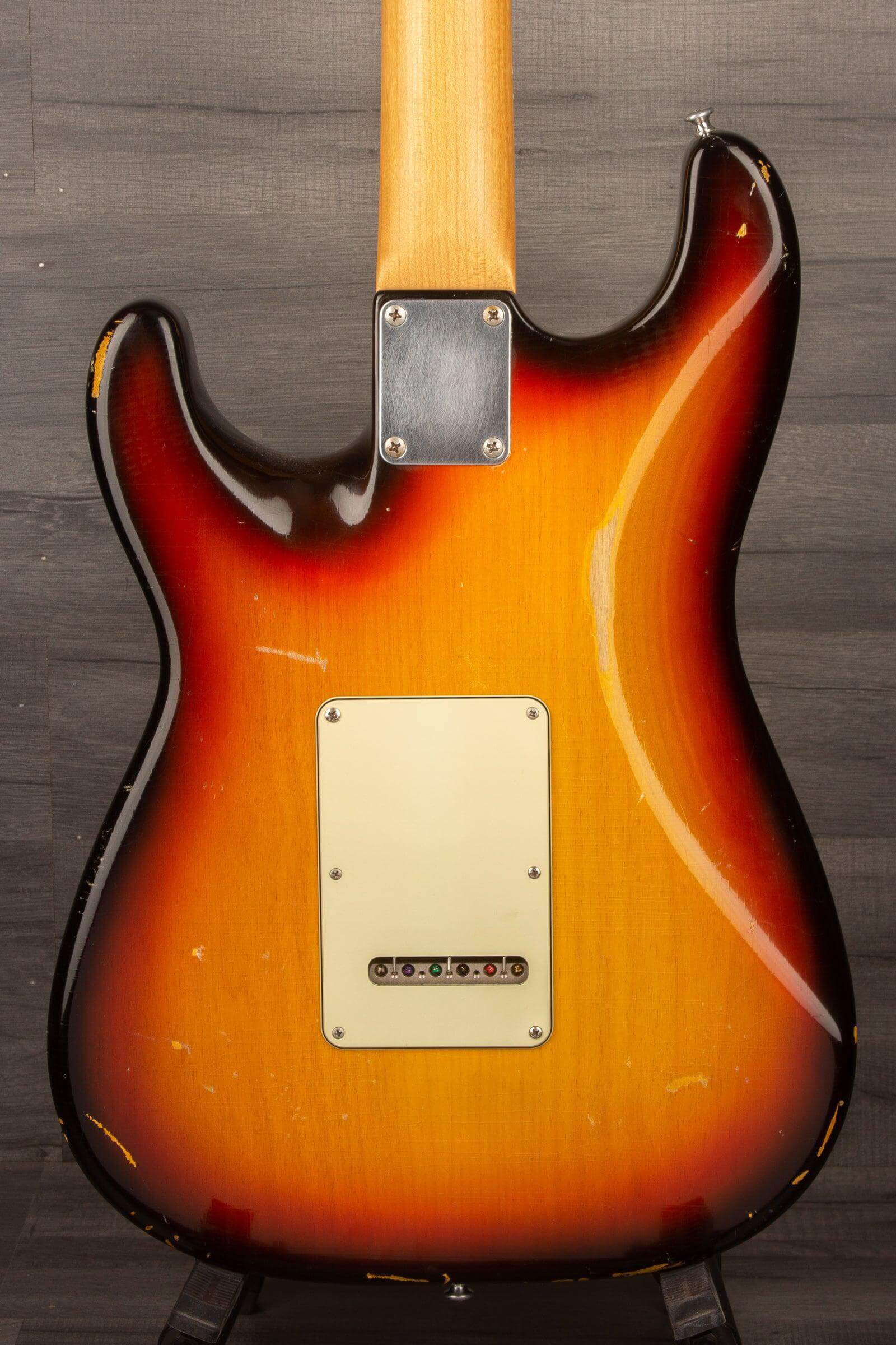 USED - Suhr Classic Antique HSS - 3 Tone Sunburst relic - MusicStreet