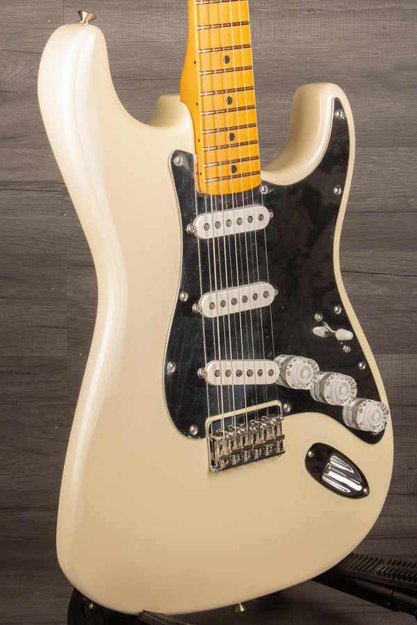 Fender - Nile Rodgers Hitmaker Stratocaster®, Maple Fingerboard, Olympic White - MusicStreet