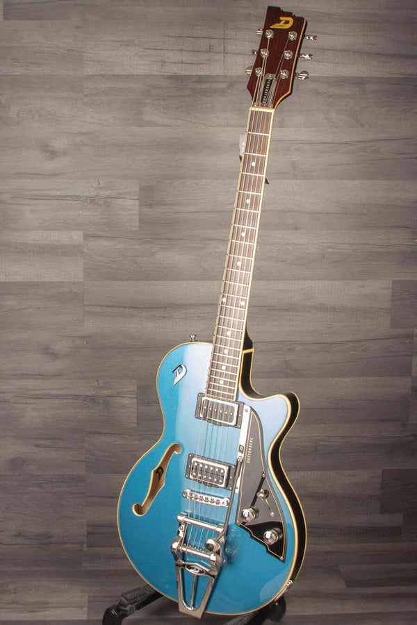 Duesenberg Starplayer TV - Narvik Blue inc Hard case | MusicStreet