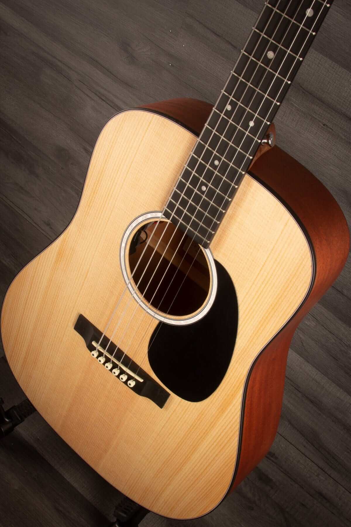 Martin DJR-10E Dreadnought Junior Sitka, Cherry stain back and sides - Musicstreet