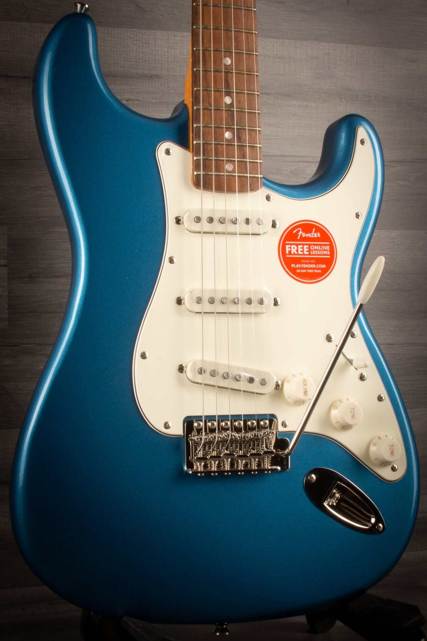 Squier classic vibe 60s stratocaster deals electric guitar lake placid blue